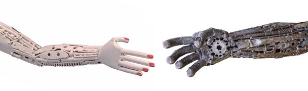 stretta di mano di cyber o robot metallici realizzati con ratche meccaniche
 - Foto, immagini