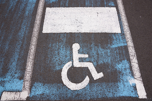 Tylko niepełnosprawnych parkowania - Zdjęcie, obraz