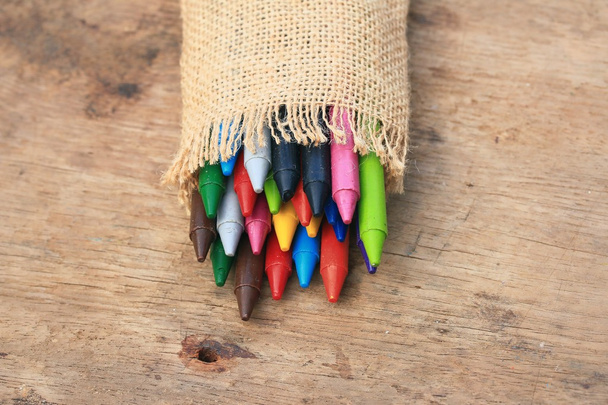  Crayons de cire sur bois vintage
 - Photo, image