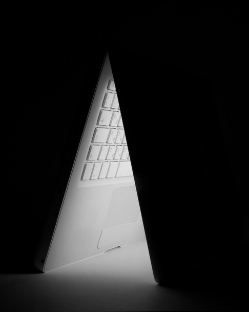 laptop branco
 - Foto, Imagem