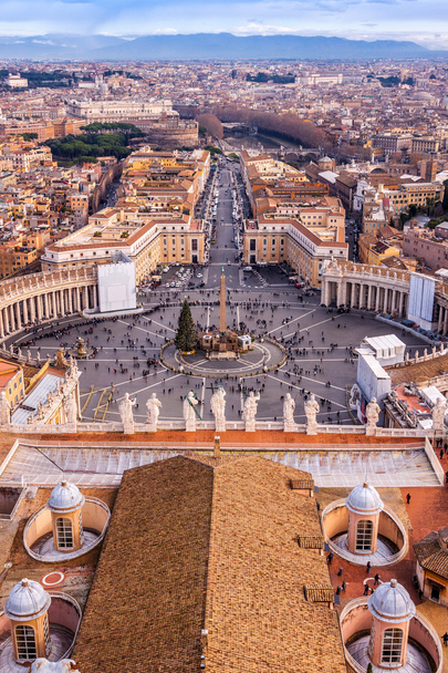 Saint Peter's Square in Vatican - Фото, изображение