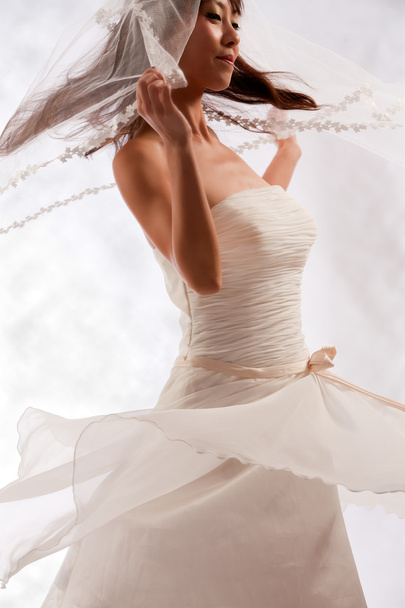 Suknie ślubne białe - Zdjęcie, obraz