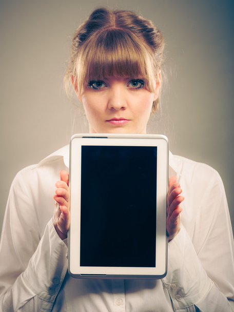 Woman holding  tablet. - Foto, immagini