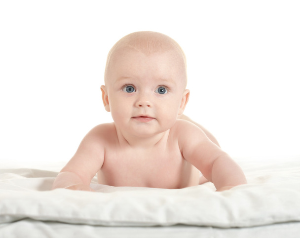 Adorable bebé niño en manta
 - Foto, imagen