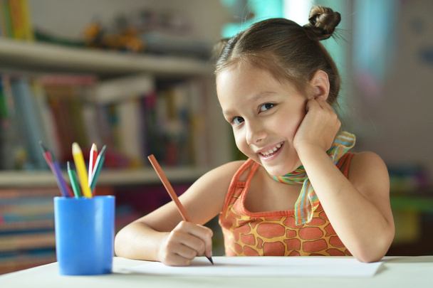 Little girl drawing at home - Photo, Image