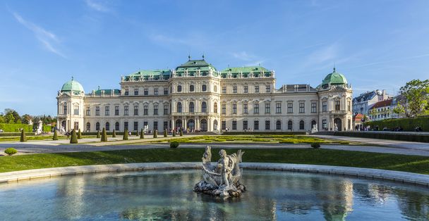 Palazzo Belvedere in estate, Vienna, Austria - Foto, immagini