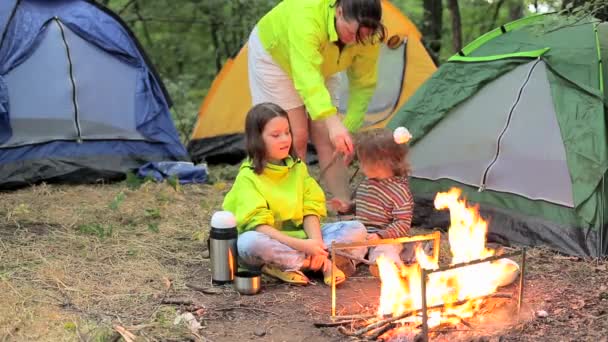 Family hike and an evening campfire. - Footage, Video