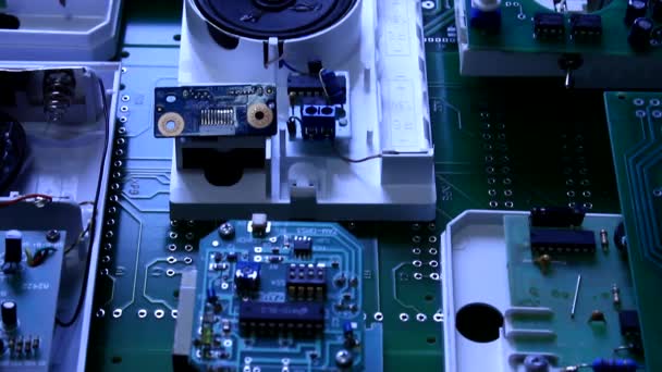 Placas eletrônicas com componentes de rádio close-up
 - Filmagem, Vídeo
