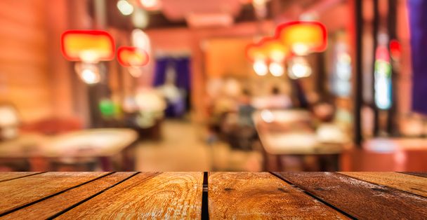 θαμπάδα εικόνας του Κέντρου εστιατόριο ή φαγητό με ελαφριά bokeh foy φόντο. - Φωτογραφία, εικόνα