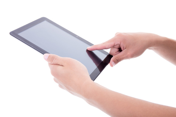 mains mâles à l'aide de tablette pc avec écran blanc isolé sur blanc - Photo, image