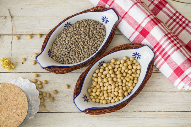 Soybeans and lentils - Foto, afbeelding