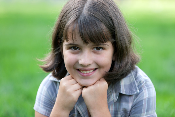 dokuz yaşındaki kız closeup portresi - Fotoğraf, Görsel