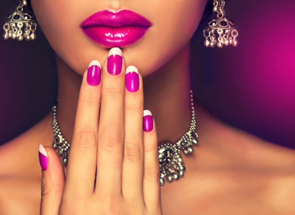 female face with purple manicure - Φωτογραφία, εικόνα