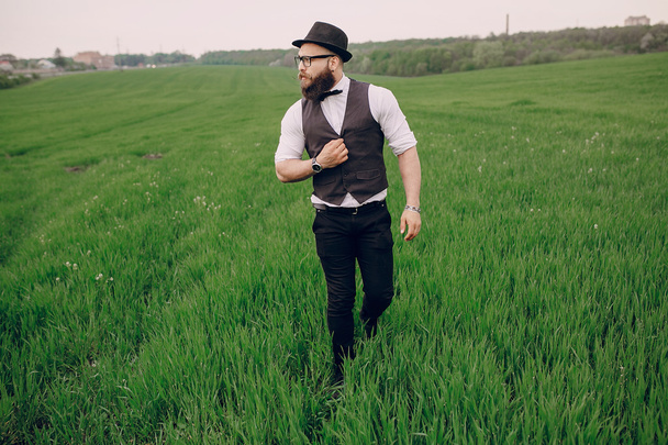 beard man in field lonley - Foto, Imagem