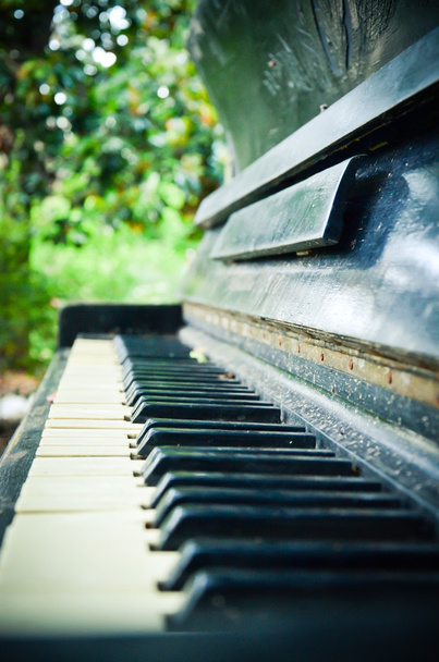 Piano buitenshuis, - Foto, afbeelding