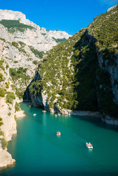 VERDON GRAND,FRANCE-AUGUST 02,2015: South-eastern France (Alpes-de-Haute-Provence), is a river canyon that is often considered to be one of Europe's most beautiful. - Фото, зображення
