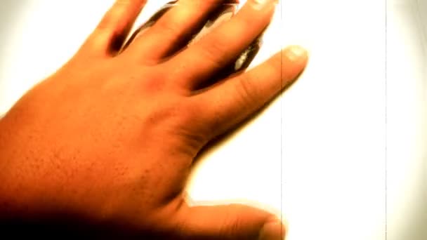 Кровавая рука с эффектом пленки
 - Кадры, видео