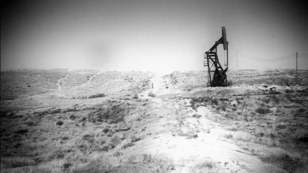 oil drill in middle of nowhere - Footage, Video