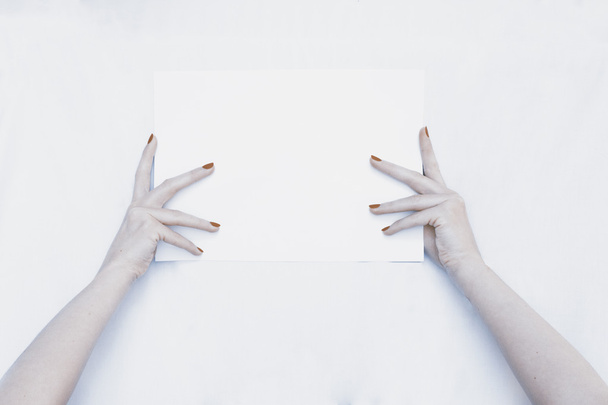 Hands and paper - Photo, Image