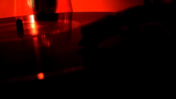 rote Sirene Teilleuchte mit Drehscheibe im Vordergrund 61 - Filmmaterial, Video