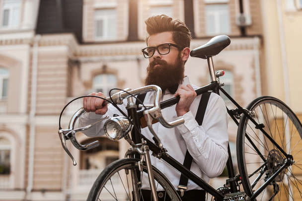 handsome Hipster with bicycle - Foto, afbeelding