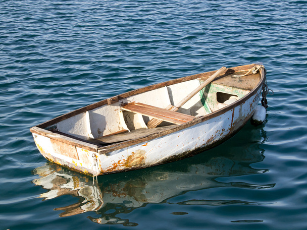 Старий човен
 - Фото, зображення