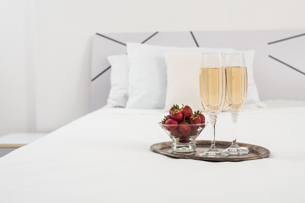 šampaňské v posteli - Fotografie, Obrázek
