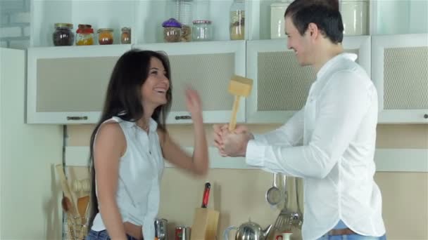 A couple fooling around with eating utensils - Filmati, video