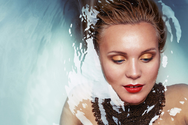 fashion portrait of charming glamourous woman in water - Valokuva, kuva