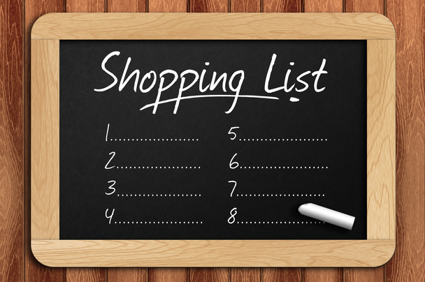 Alışveriş listesi yazılı ahşap masa kara tahta - Fotoğraf, Görsel