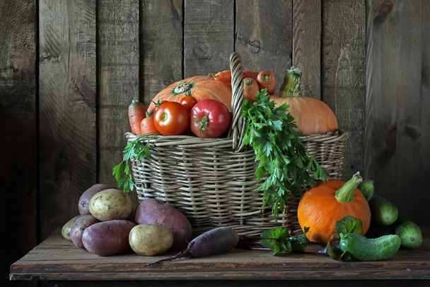 Vegetables in a basket - Fotó, kép