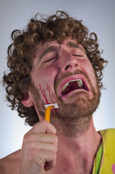 Кровавое бритье
 - Фото, изображение