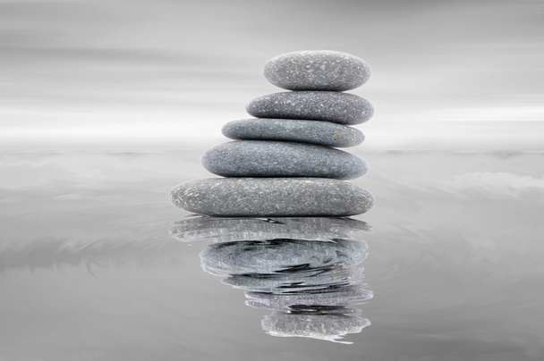 Zen i kamień kurort z odbiciem - Zdjęcie, obraz