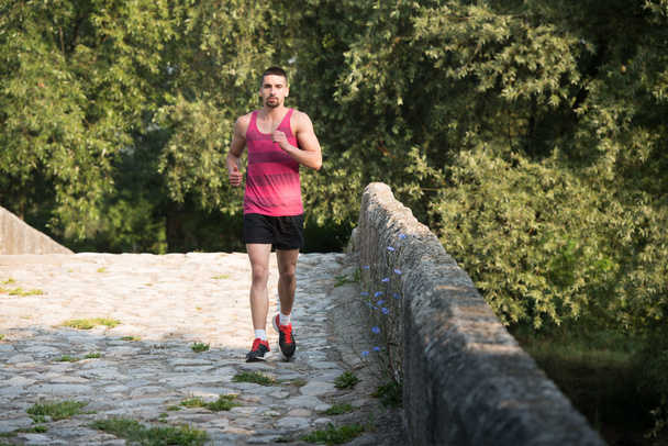 Erkek koşucu koşu Şehir Parkı - Fotoğraf, Görsel