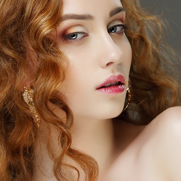 girl  with red curly hair - Foto, imagen