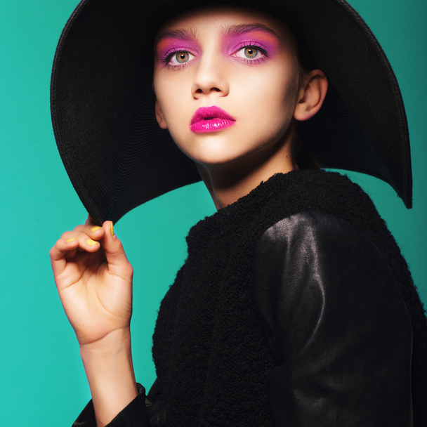 beautiful young girl in hat - Valokuva, kuva