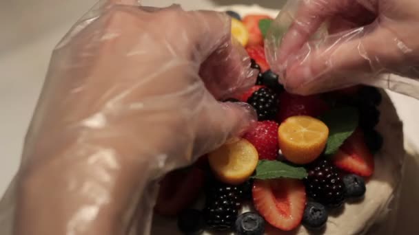 Torta di fragole di bacche Decorazione
 - Filmati, video