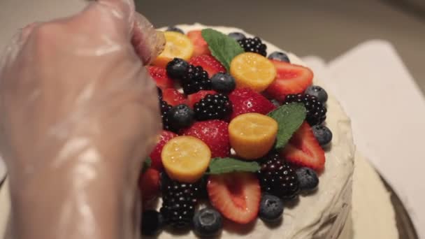 ベリー ストロベリー ケーキのデコレーション - 映像、動画