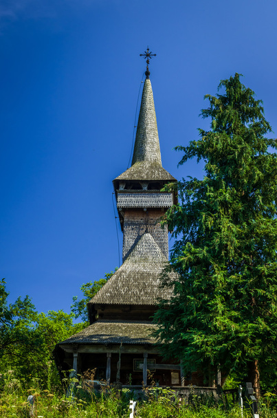 Tradycyjny drewniany kościół w Maramures obszaru, Rumunia - Zdjęcie, obraz