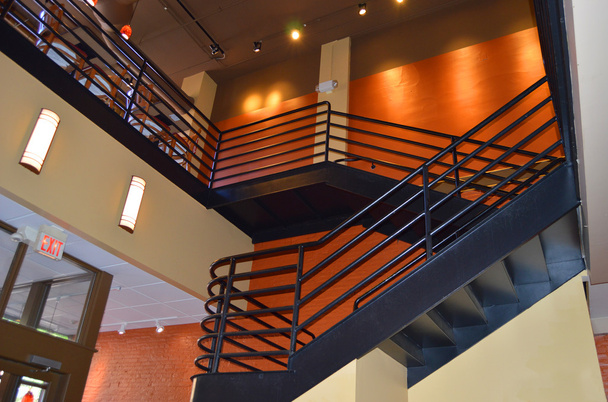 Escaleras modernas
 - Foto, imagen