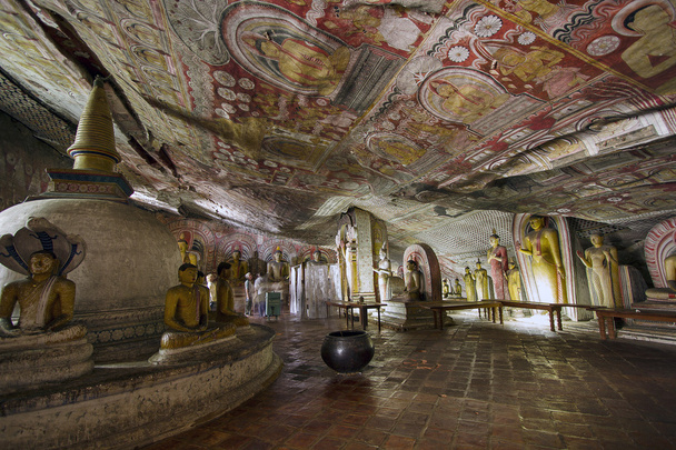 Templo de la cueva Dambulla
 - Foto, imagen