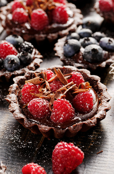 Шоколадный пирог с малиной
 - Фото, изображение