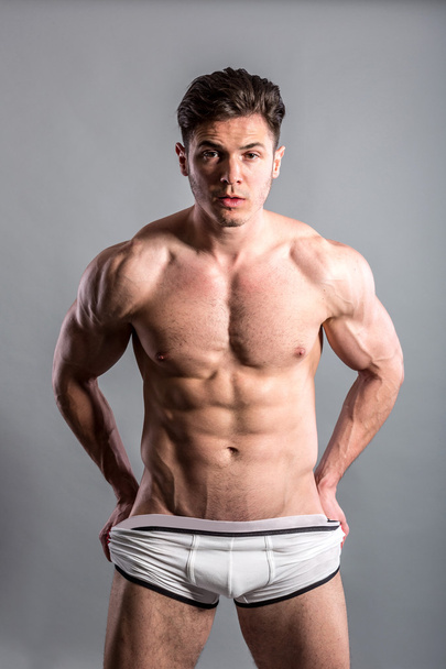 Handsome muscular man - Foto, afbeelding