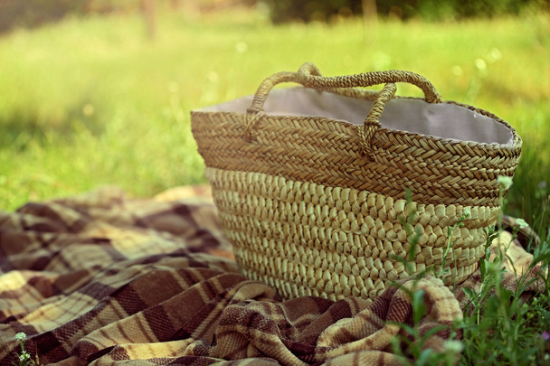 Wicker basket and Plaid for picnic - Foto, Imagen
