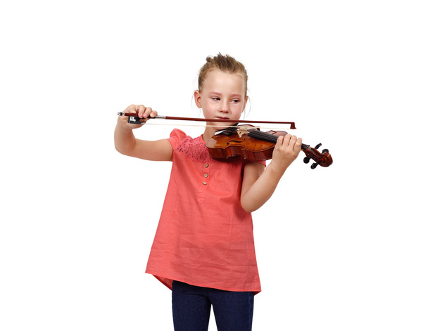 crying girl with a violin - Φωτογραφία, εικόνα