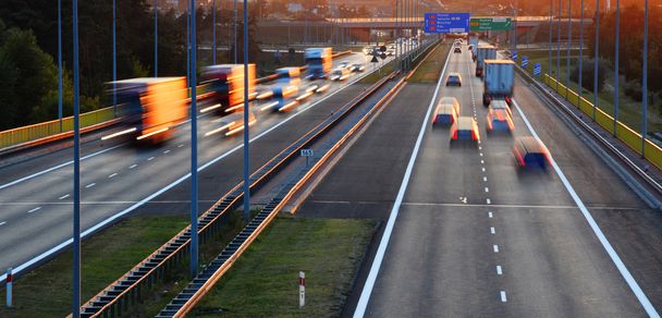 ポズナン、ポーランドで制御されるアクセス高速道路 - 写真・画像