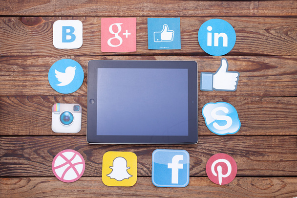 Social media icons with digital tablet - Fotografie, Obrázek