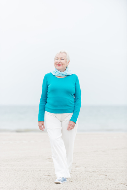 smiling senior woman - Φωτογραφία, εικόνα