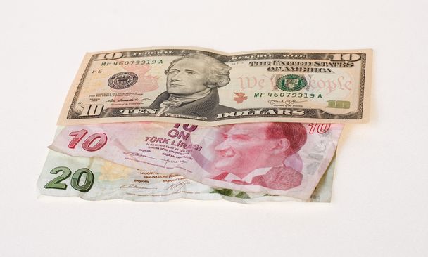 Kryzys finansowy: nowe dziesięć dolarów ponad trzydzieści zmięty liry tureckie - Zdjęcie, obraz