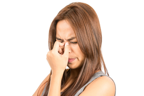 Close Up Frowning asiatico donna mal di testa
  - Foto, immagini